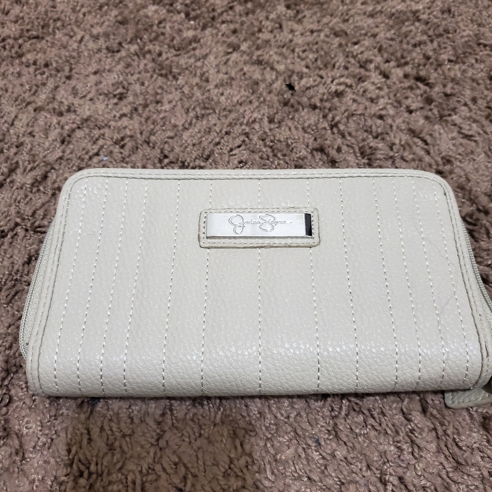 Jessica Simpson wallet
